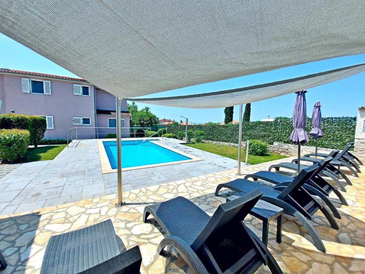 Villa Mattea Galizana Екстер'єр фото