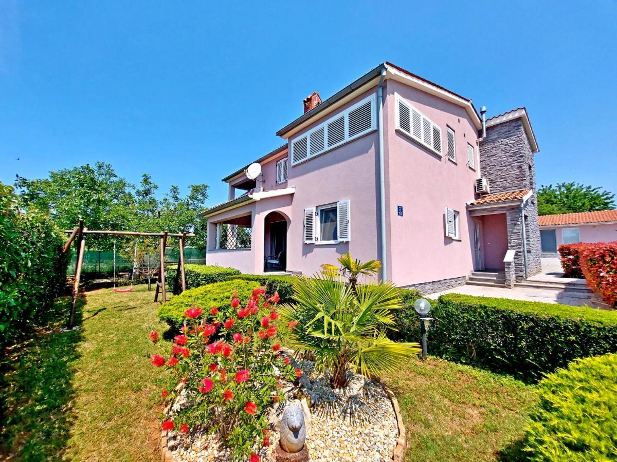 Villa Mattea Galizana Екстер'єр фото