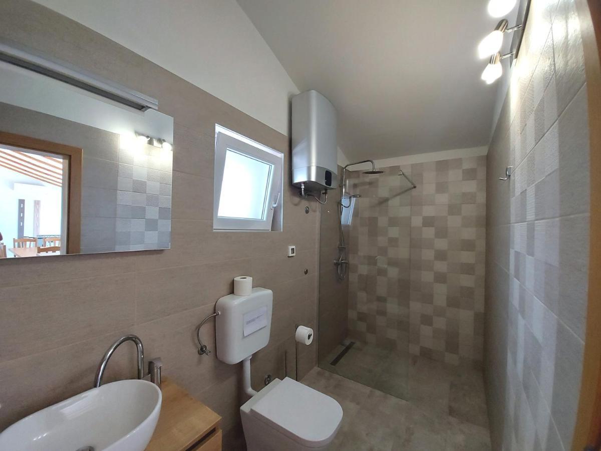Villa Mattea Galizana Екстер'єр фото