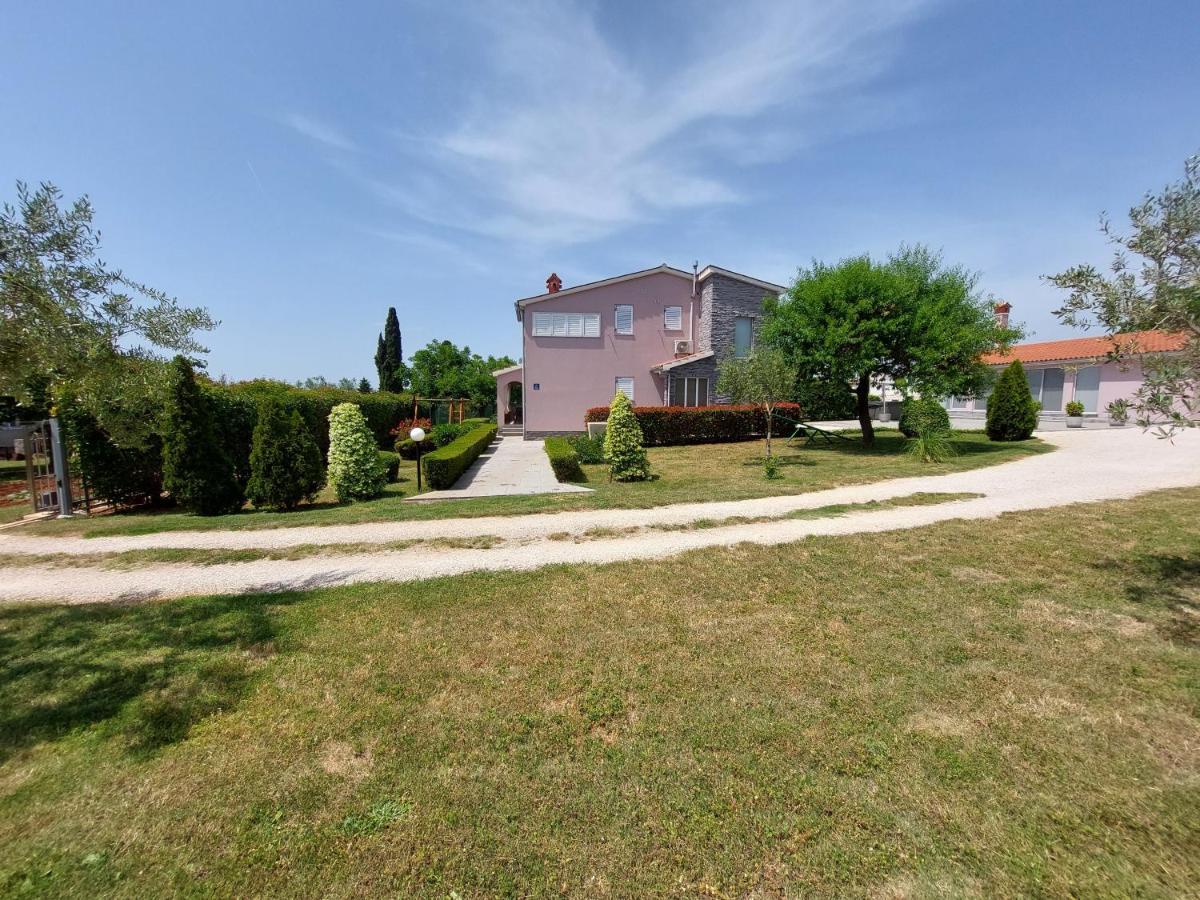 Villa Mattea Galizana Екстер'єр фото